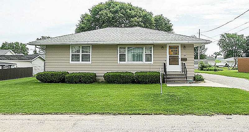 1st image of 104 6th Ave