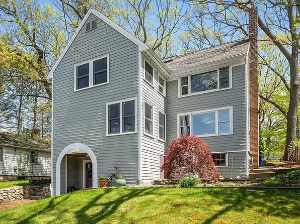 4 Weston St, Lexington, MA 02421