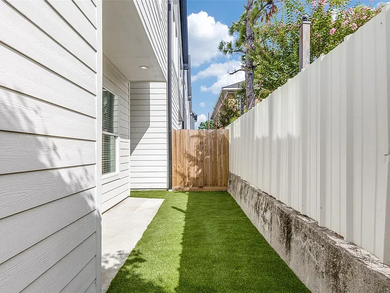 5618 Canal St — Photo 13