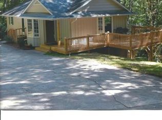 427 Carolina Dr, Tryon, NC 28782