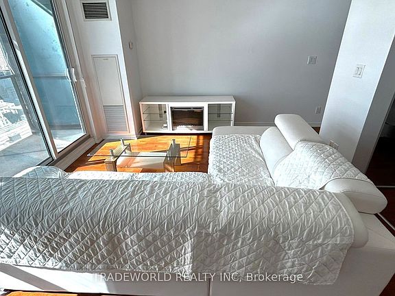5th image of 65 Bremner Blvd #2607