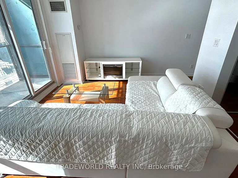 65 Bremner Blvd #2607 — Photo 5