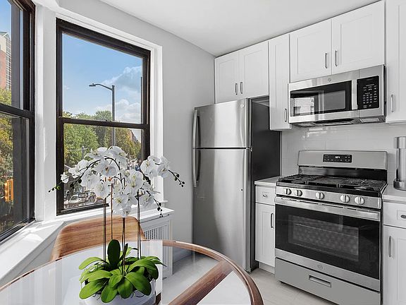 3rd image of 3520 Leverich St APT C245