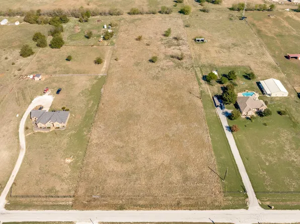 156 Hawk Rdg, Decatur, TX 76234