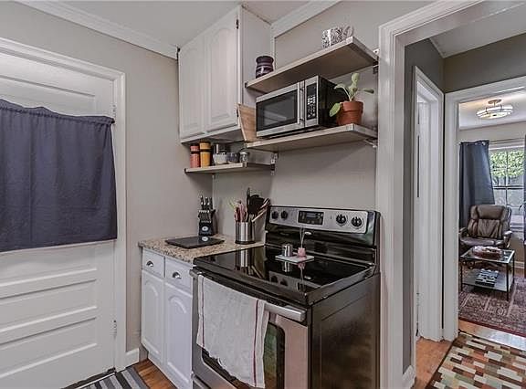 5th image of 7216 W 61st St