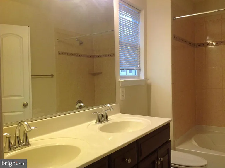 22698 Parkland Farms Ter — Photo 18