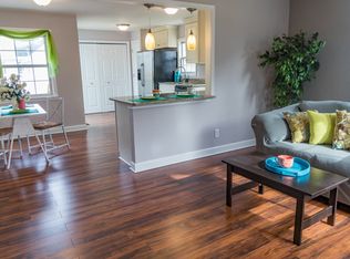 524 Fishermans Rd, Norfolk, VA 23503