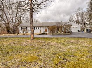 89 Maybrook Rd, Campbell Hall, NY 10916