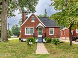 926 Clarks Ln, Louisville, KY 40217
