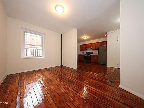 2nd image of 186 Franklin St APT C10
