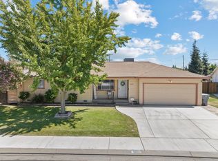 2121 Yosemite Ave, Escalon, CA 95320