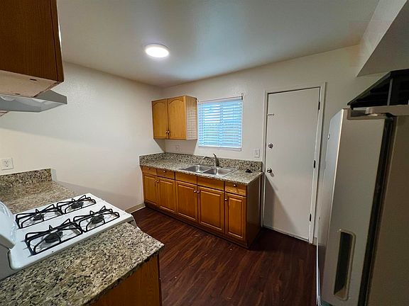 5th image of 520 W Gutierrez St #C