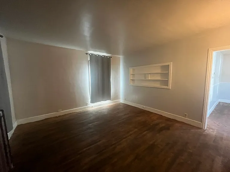 223 N 8th St #2 — Photo 13