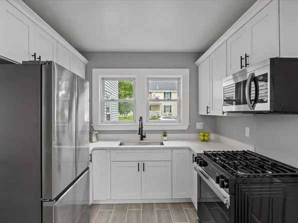 135 Cottage St #1, Norwood, MA 02062