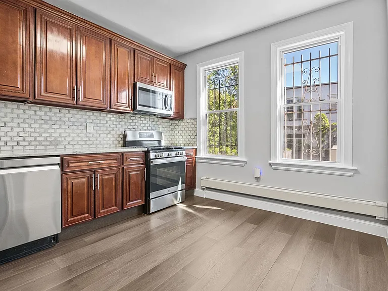 126 Wade St #1 — Photo 2