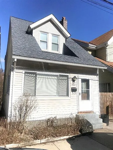 422 Grace St photo 1