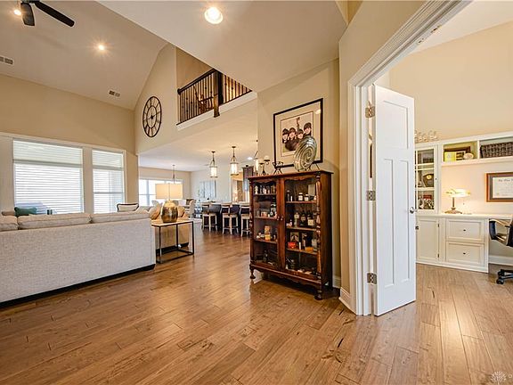 4th image of 1368 Bourdeaux Way