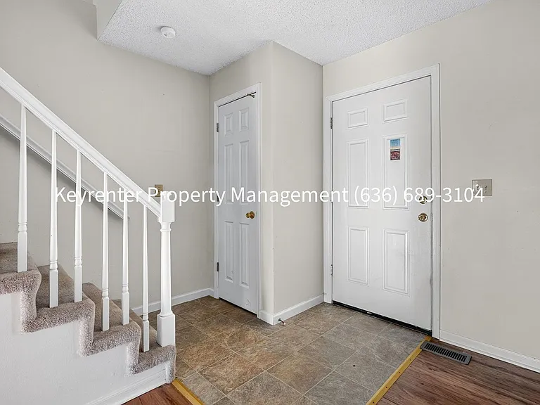 761 Highland Hill Ct — Photo 9