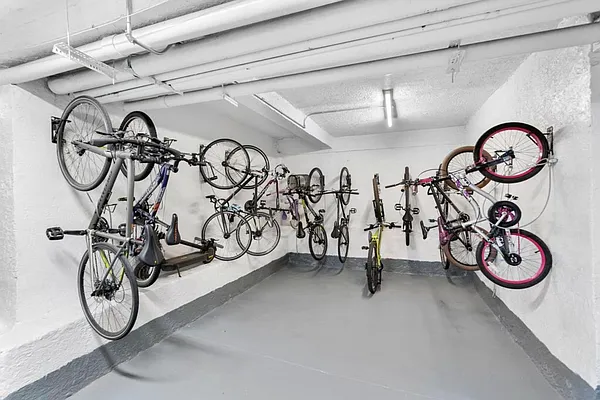 Rented by E Realty International Corp | media 18