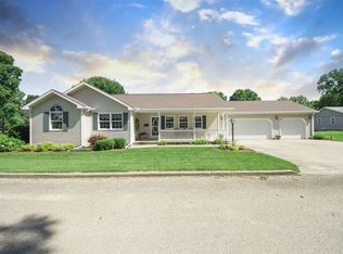 619 Park St, Lacon, IL 61540