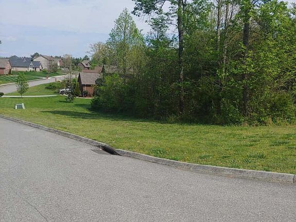 5th image of Renaissance Ln