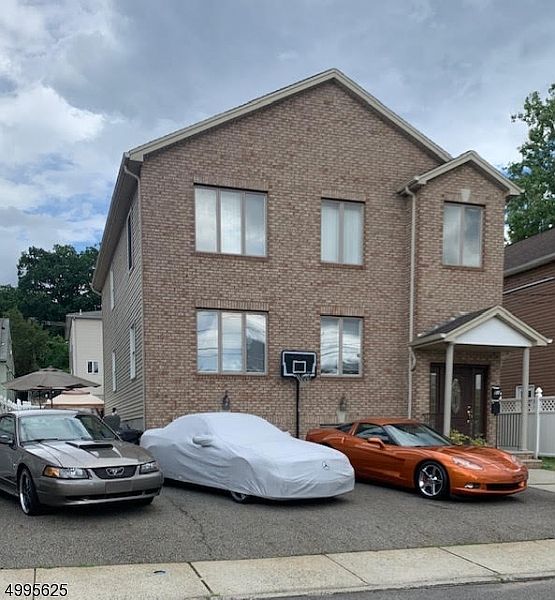 2nd image of 51 Mount Pleasant Ave