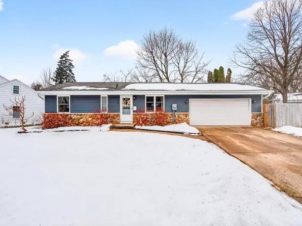 345 River Dr, Appleton, WI 54915