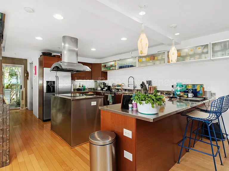 3033 India St #4 — Photo 5