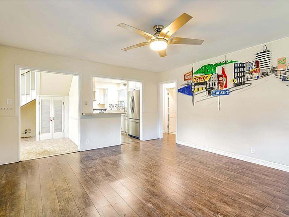 3rd image of 4296 N Vineland Ave