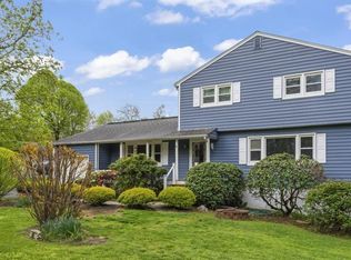 60 Schoolhouse Ln, East Brunswick, NJ 08816