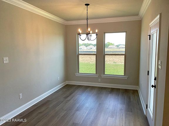 3rd image of 111 Aubergine Ln