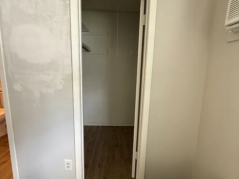 1906 Santa Clara St #3 — Photo 8