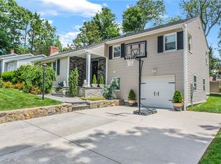 25 Priscilla Dr, Cranston, RI 02921