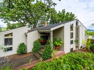 1172 SE Hawthorne Dr, Roseburg, OR 97470