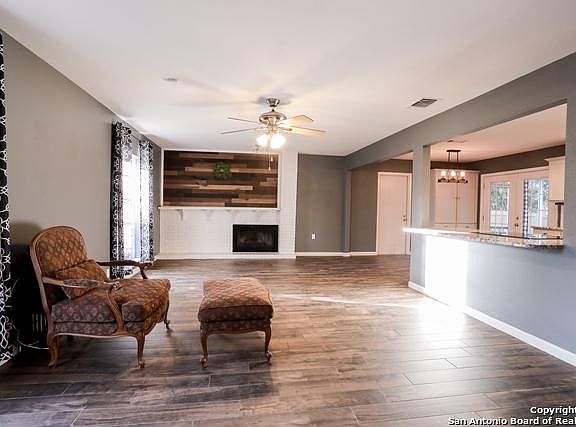 5th image of 13302 El Mirador St