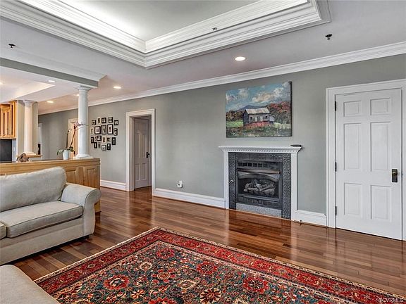 5th image of 1524 West Ave #U33