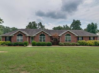 475 Old Pond Ln, Dickson, TN 37055
