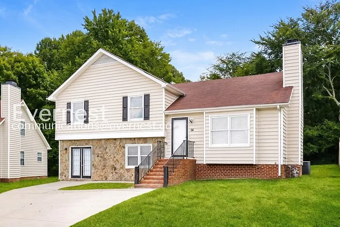 4 bed, 3.0 bath, 1672 sqft, $2,095 — Photo 2