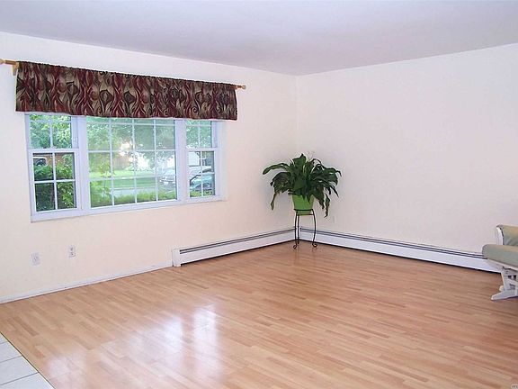 4th image of 51 Rush St