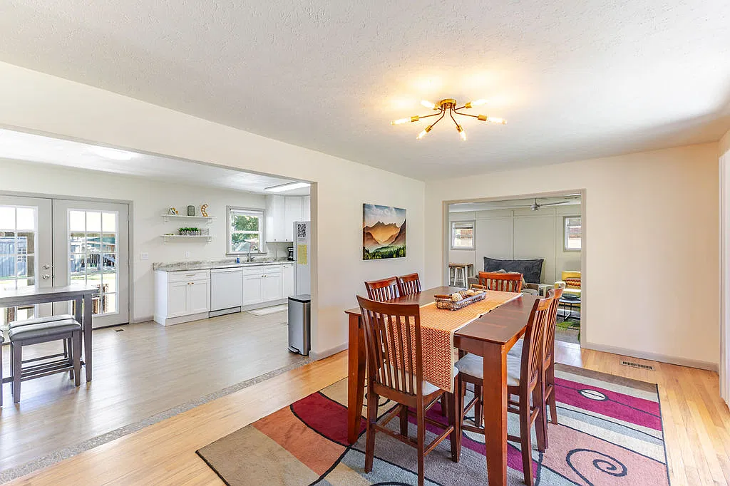226 Stephens Road — Photo 3