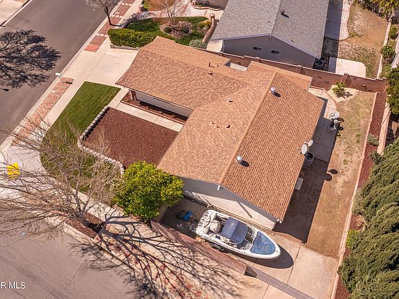 5th image of 3035 E Hilldale Ave