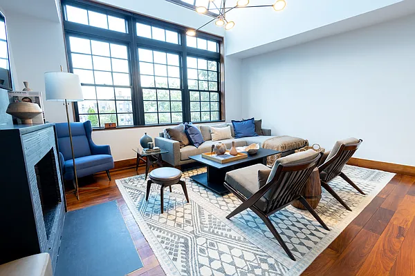 Rented by Finest Furnished LLC | media 101