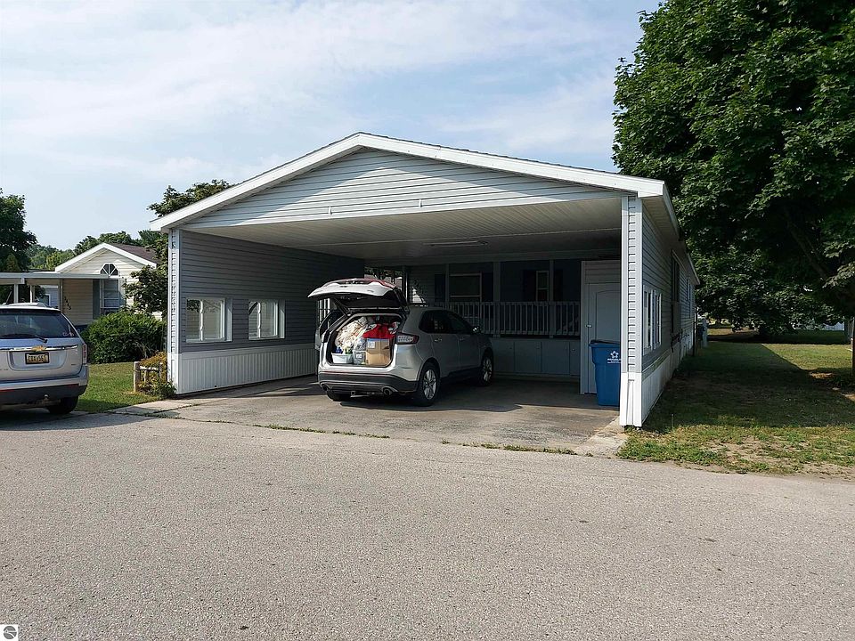 1st image of 2451 Leisure Ln
