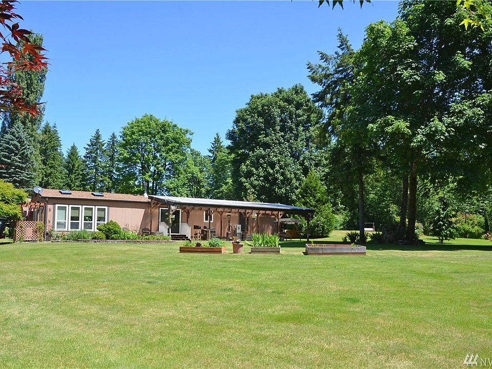 3 sprawling acres of park like setting.