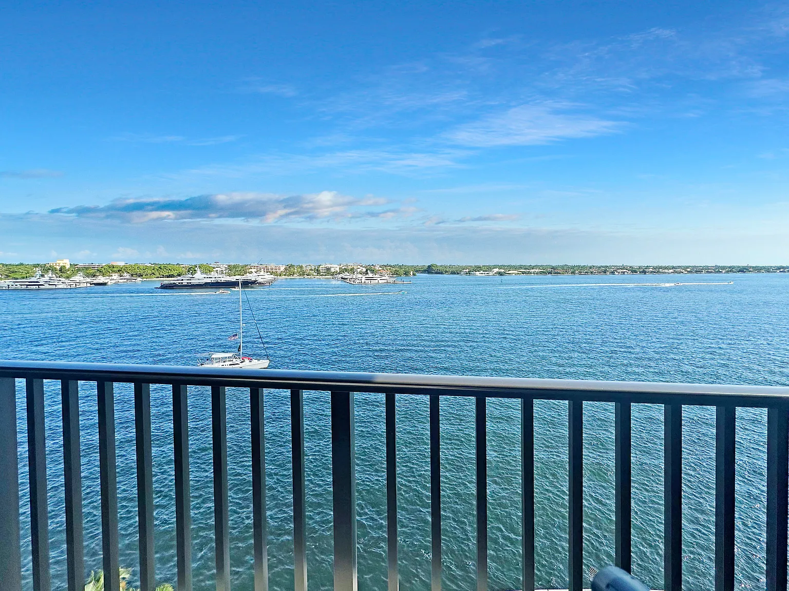 2 bed, 2.0 bath, 1247 sqft, $9,000 — Photo 3