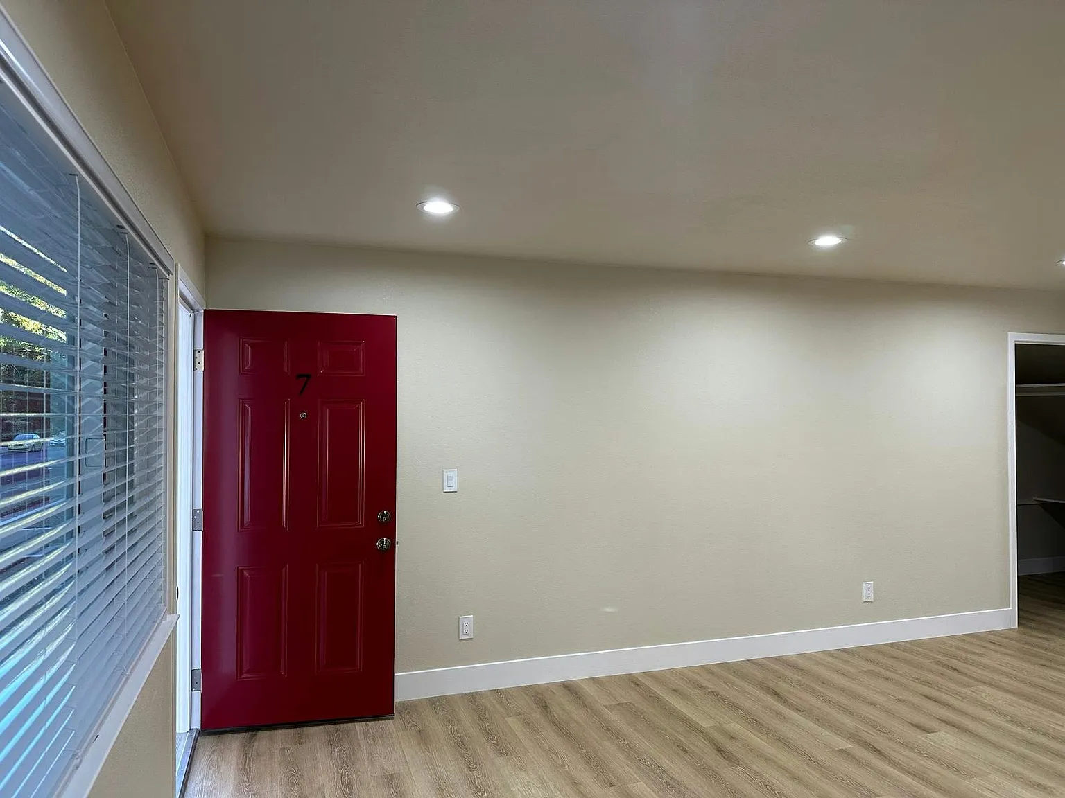 786 Elm Street, Unit 7 — Photo 1