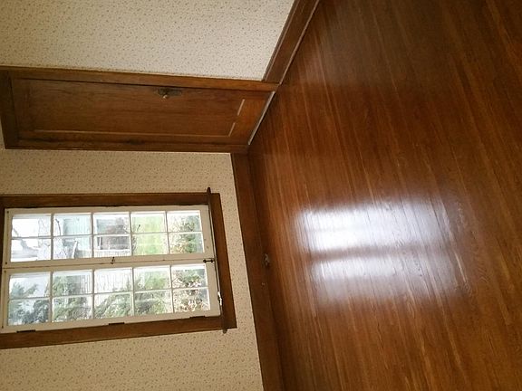 5th image of 133 Maplewood Ave