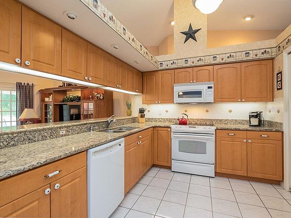 5th image of 5854 Saddle Ct