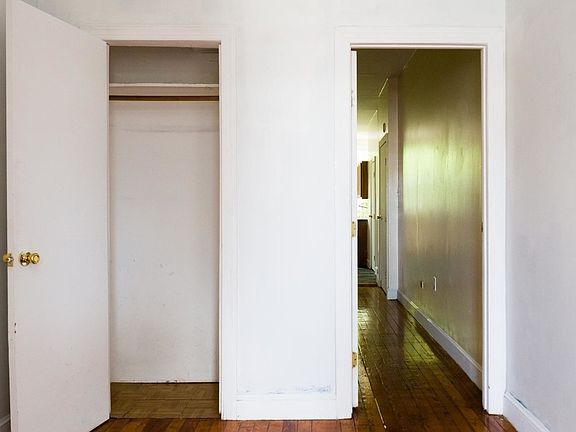 3rd image of 61 Morgan Ave #2B