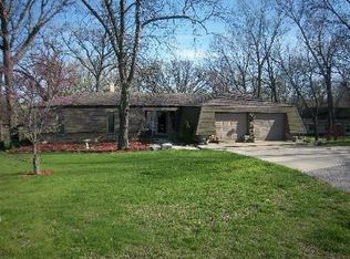 22425 S Camelot Ct, Joliet, IL 60404